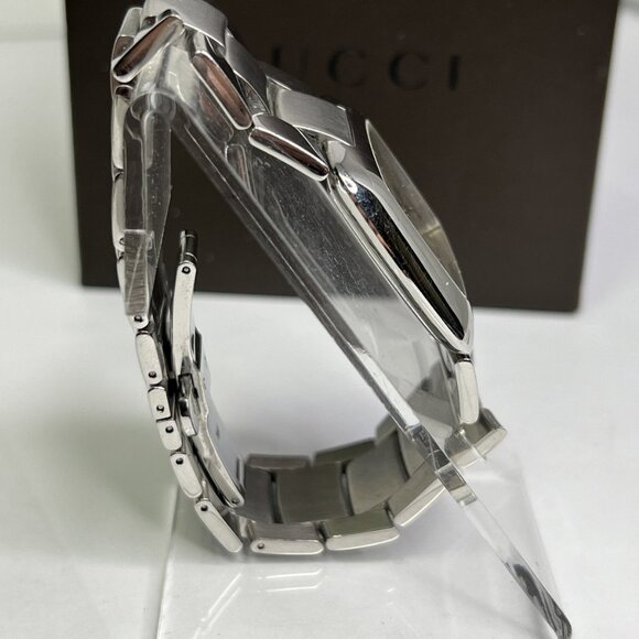 Gucci 8500M Stainless Steel Silver Dial Men's Date Watch Box & Polishing Cloth - Picture 5 of 10